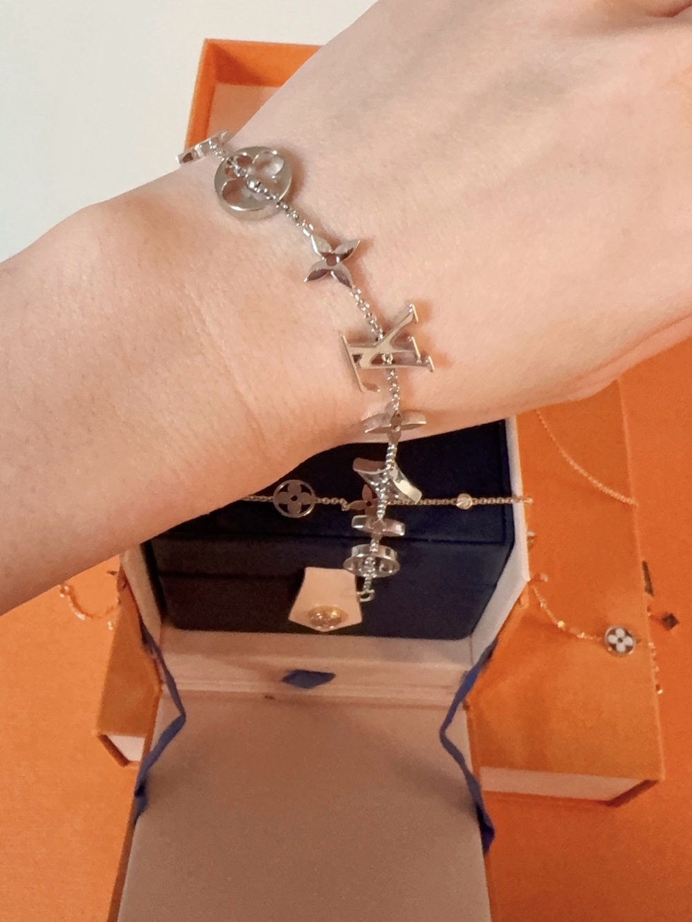 Louis Vuitton 18k idylle blossom bracelet